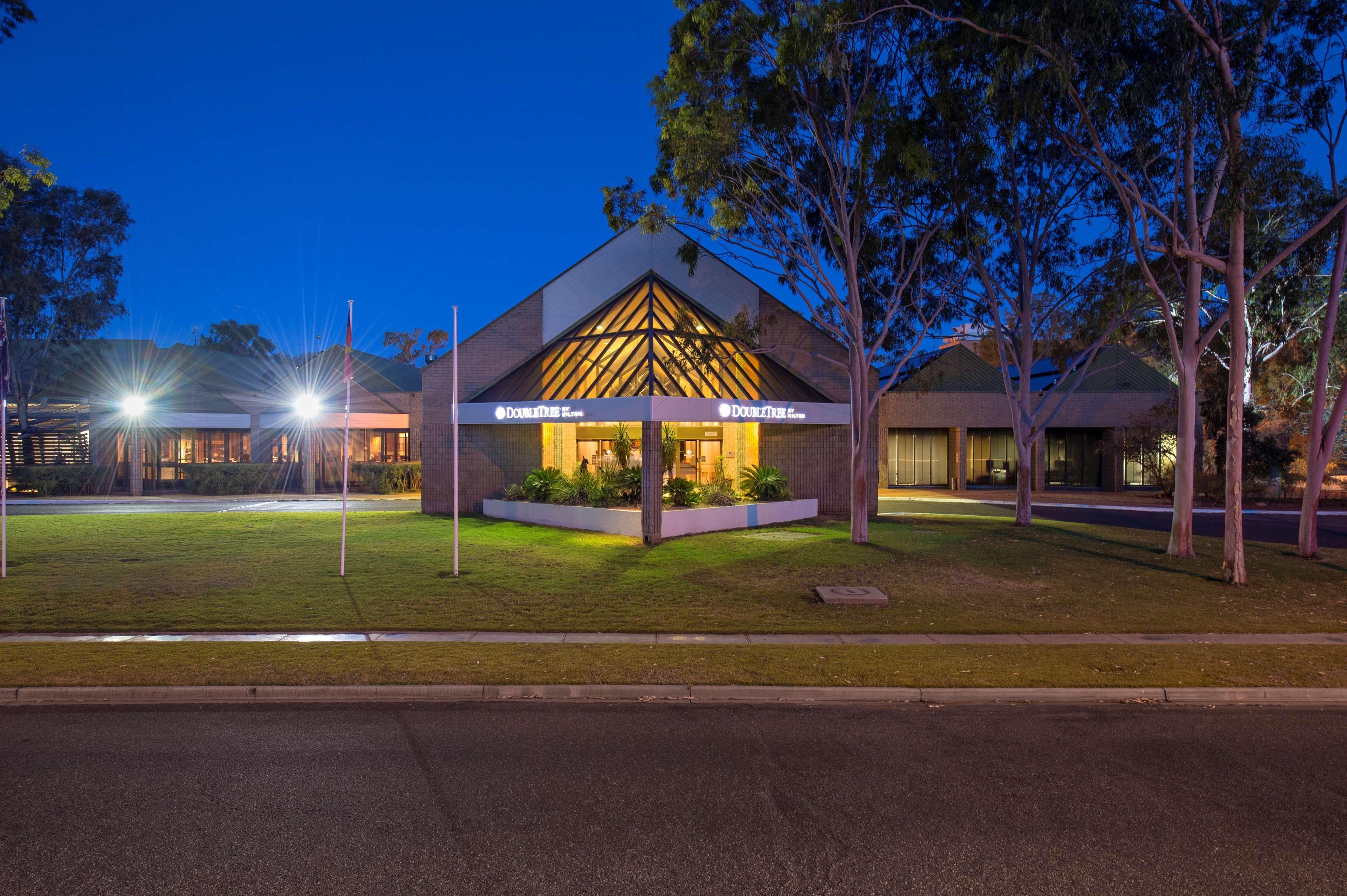 Hôtel Doubletree By Hilton Alice Springs Extérieur photo